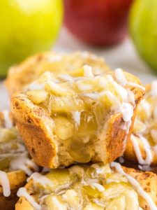 Mini Cinnamon Roll Apple Pies-20