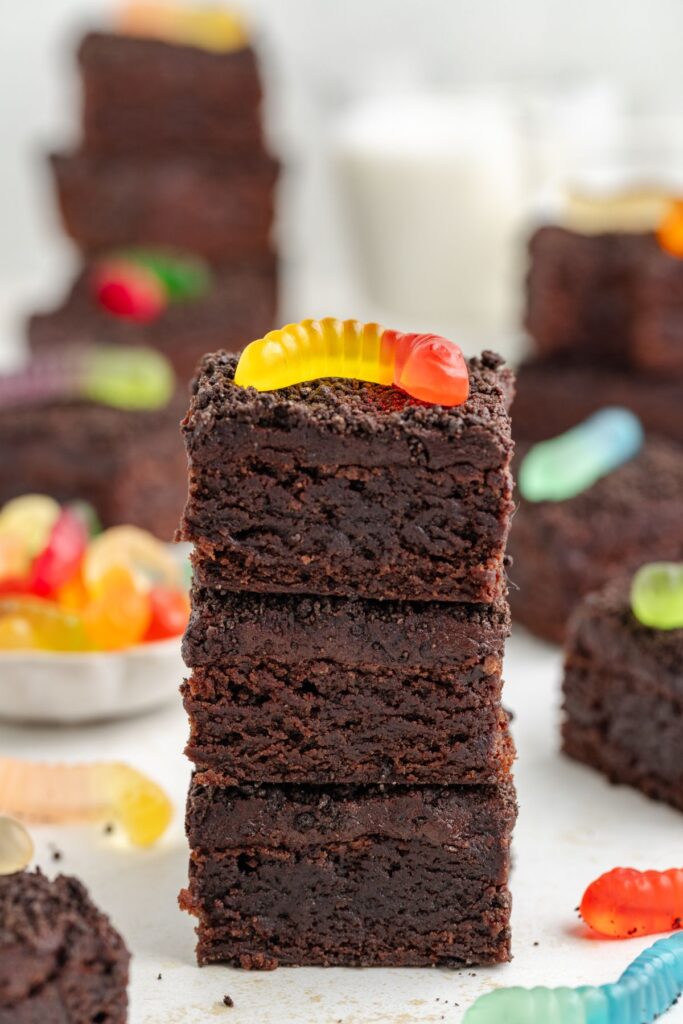 Stack of dirt and worm brownies.